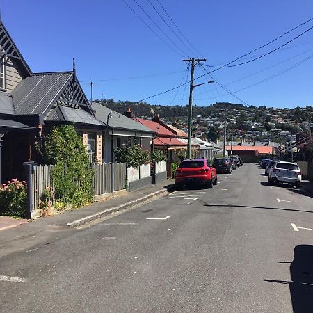 City Townhouse Walking Distance To City Launceston Luaran gambar