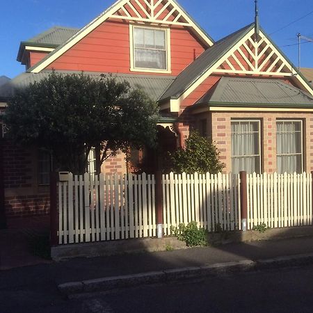 City Townhouse Walking Distance To City Launceston Luaran gambar