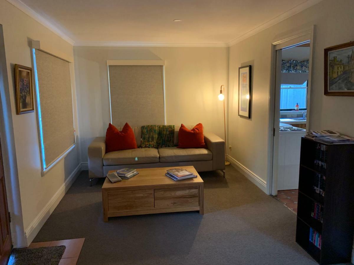 City Townhouse Walking Distance To City Launceston Luaran gambar